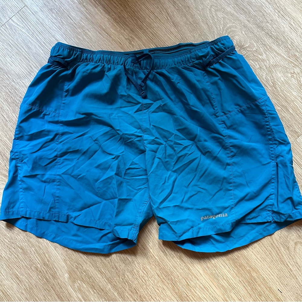 Patagonia trail shorts 5’ - Size M - Used (see small blemish)